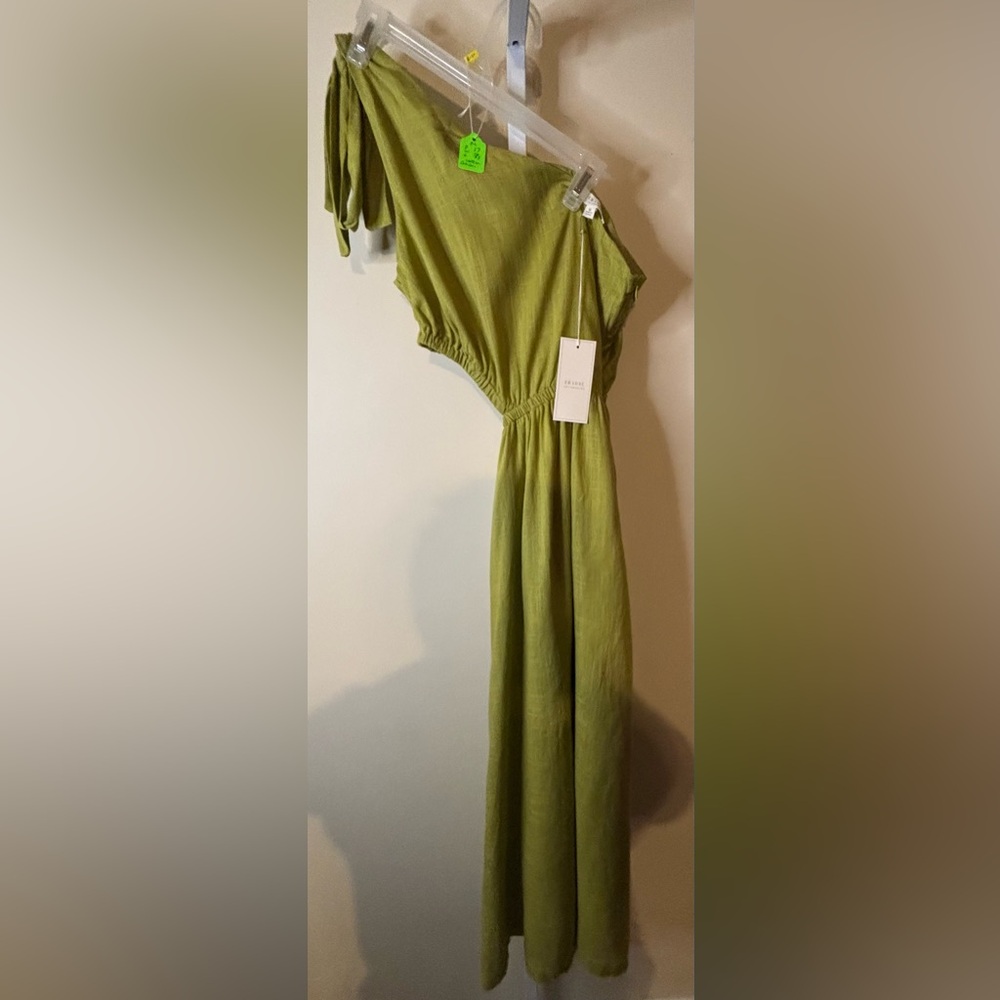 Elegant One-Shoulder Green Maxi Dress with Cut Out side-Medium - Picture 11 of 13